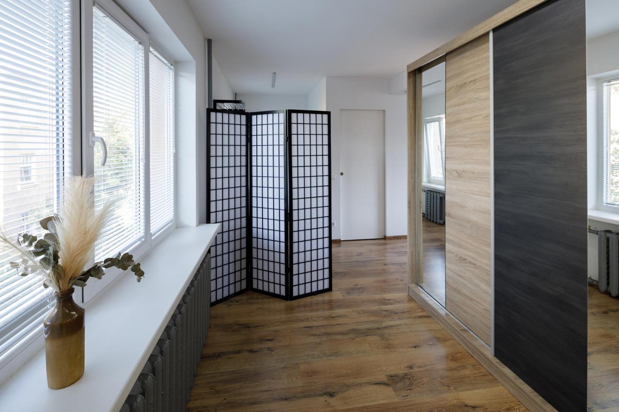Brivibas Yard Apartment With Parking In City Center Riga Exterior photo